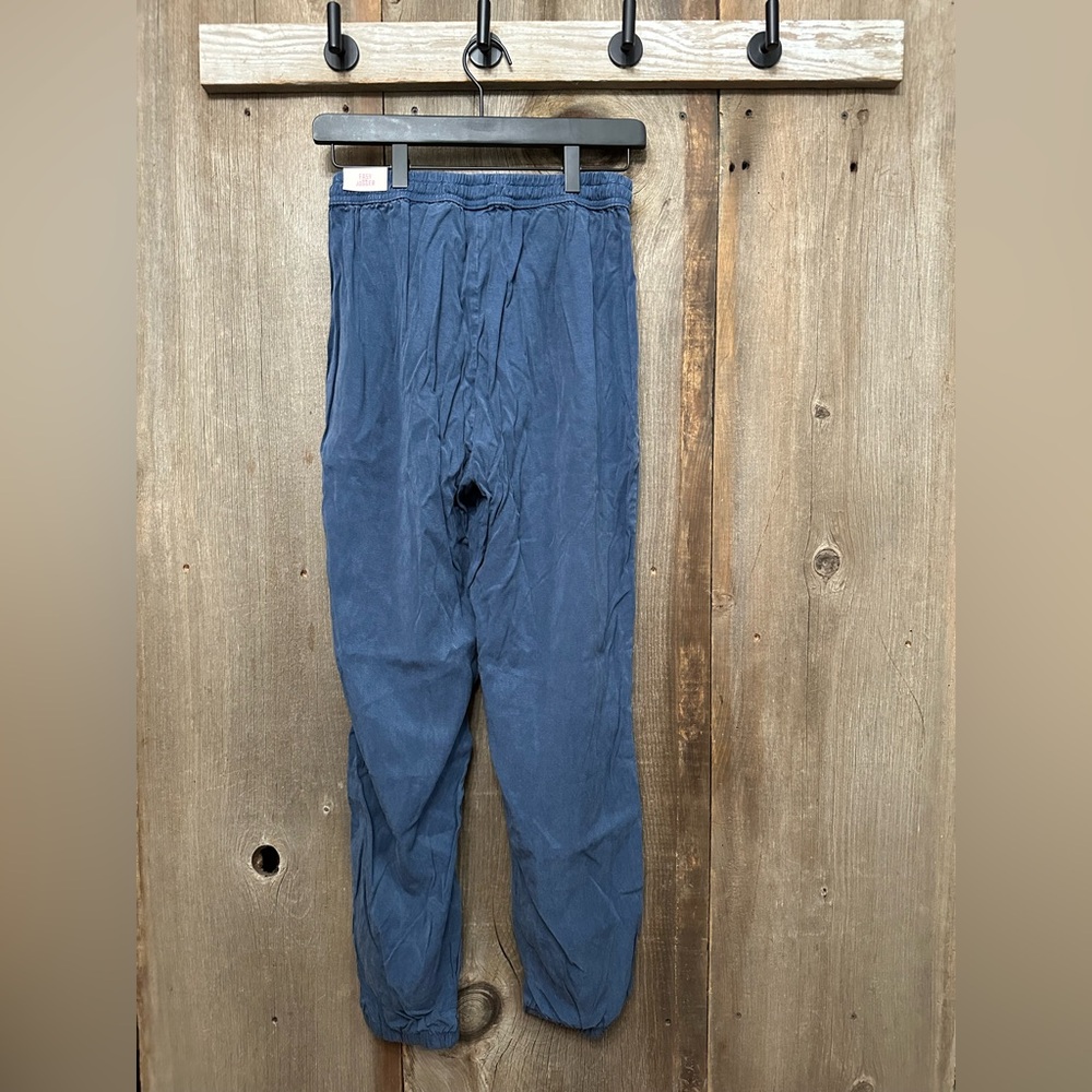 PINK Victoria’s Secret Easy Jogger in Old School Blue Size Small Women’s - Picture 4 of 17